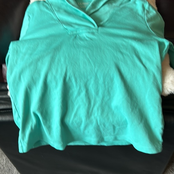 LL Bean Shirt- Gracier Teal color Med Petite - Picture 6 of 6